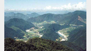 [국내여행]정선 상정바위서 본 물도리동