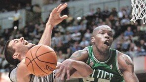 [NBA 포토]공중 충돌