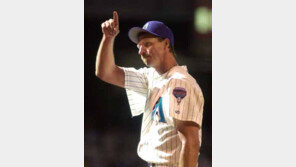 [MLB뉴스]랜디 존슨, 17K 완투승