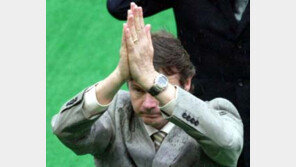 [여기는 일본]떠나는 트루시에 회한의 눈물