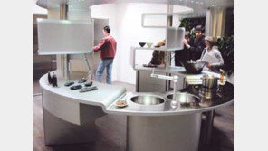 [스타일]주방공간, 동선 짧아지고 수납공간 커져