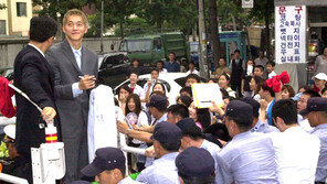 [프로축구포토]무지개차 탄 김남일