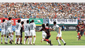 [프로축구]44경기 109만 관중‘축구전성시대’