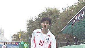 [축구]4개국 축구대회 참가한 시각장애인 오용균씨