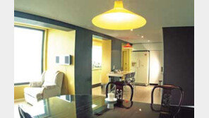 [스타일/인테리어]색깔 맞춘 벽지, 가구…색다른 분위기