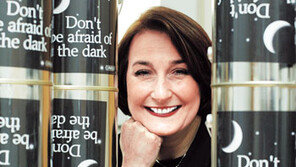 [스타일/메이크업]＂뉴요커 손톱손질-얼굴마사지 특히인기＂