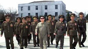 [인문사회]'김정일 리포트'… 김정일은 손해보는게임 안한다