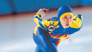 [스포츠종합]‘빙상 스타’ 백은비 다시 날다…전국빙상 3000m 우승