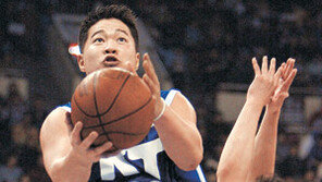 [프로농구]“역시 현주엽” KTF 웃음보 터졌네