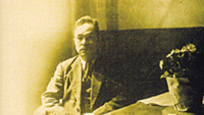 [인문사회]‘이정 박헌영…’ 박헌영, 南과北서 왜 버림받았나