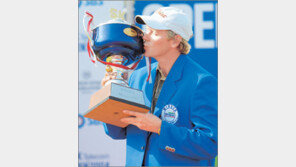 [골프]‘한국15修’ 예이츠 첫우승… 커플스 5위 - 최경주14위