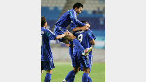 [축구] 김남일-산드로 ＂역전에 산다＂