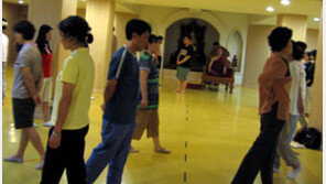 [여름 나를 찾아 떠나다]<3>‘위파사나 수행’ 보리수선원