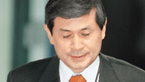 "황우석 줄기세포 가짜" 주장 파문
