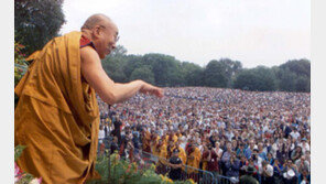 [창간특집/내가 본 달라이 라마]<1>소탈하고 겸손한 성품