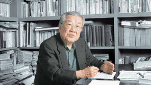 [인문사회]한국국민에게 고함…‘경계를 넘는 여행자’