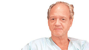 [세계의 名병원]<2>원격 수술 기법개발 선구자 마레스코