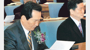 [기자의 눈/동정민]“사학법 재개정 위해서… 아멘”