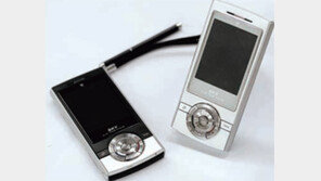 ‘자기부상폰’ 두께 9.9mm… 팬택 내달 시판