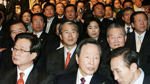 “747 신화창조 도전” 이명박 출판기념회 2만여명 몰려