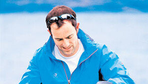 [OUTDOOR Life]봄 산행 필수품 ‘재킷’ 고어텍스 소재로