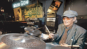 데뷔 앨범 낸 77세 드러머 “난, 재즈청년”