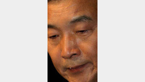 손학규, “탈당은 큰 고통” 일문일답 중 왈칵 눈물 쏟아