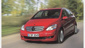3000만원대 벤츠…젊은층 겨냥 저가소형차 28일부터 판매