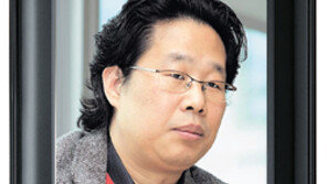 “휴대폰 명품 반열 오르려면 디자인에도 철학이 있어야”