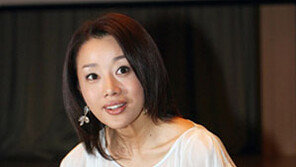 윤손하 결혼후 첫 인터뷰 “슬슬 꿈에서 깨야죠”