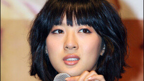 ‘과외 받는’ 이청아  “일본어에 푹 빠졌죠”