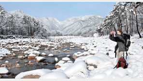 [포토뉴스]눈 내린 3월의 설악산 “원더풀”