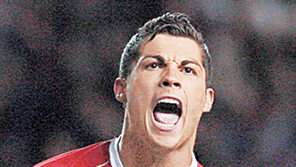 ‘1000억원’… 호날두에 눈독 레알 M, 사상 최고액 제안할 듯