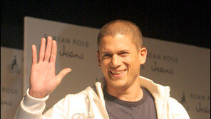 ‘석호필’ 손짓 하나에 150명 여성팬들 ‘꺄악~’