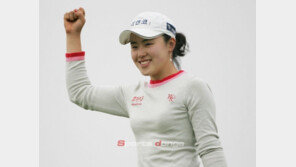 제주 출신 나다예, KLPGA 개막전서 생애 첫 우승