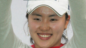 ‘섬처녀’ 나다예 생애 첫 정상 ‘티샷’