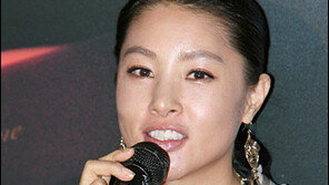 18년 기다린 박지영 “결혼 빨리한 덕”