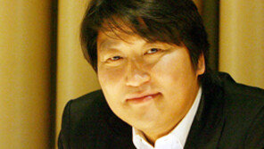 송강호 “후회많은 家長역, 딱 제 얘기라 눈물부터 나던걸요”