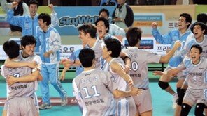 ‘여우+호랑이’ 김호철 필살기… 현대캐피탈 2년연속 정상