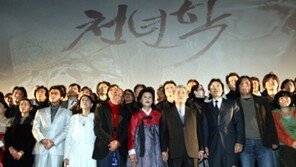 거장 임권택 100편으로 날다