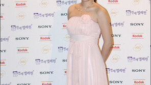 [포토]가수 혜령  ‘봄내음 물씬’