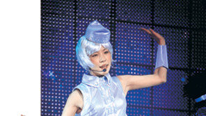 보아, 황홀한 성인식…앨범 5집 연속 日1위