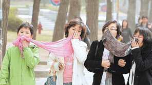 남부까지 첫 황사경보… 숨막힌 휴일