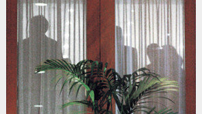 시한 이틀 연장도 모자라… 새벽 1시 “또 연장”