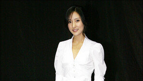 [포토]‘새댁’ 왕빛나 패션쇼 나들이