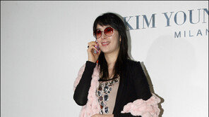 [포토]이은희 ‘통화중 포즈~’