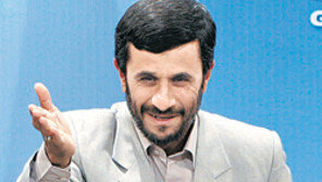 이란 대통령 “억류 영국군 석방”