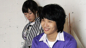 [포토] 지현우는 혼자(?) 한여름