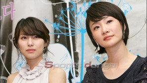 [포토] 김정화-박효주  ‘경청 모드’