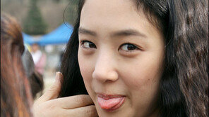 [포토] 정려원의 ‘깜찍 메롱’